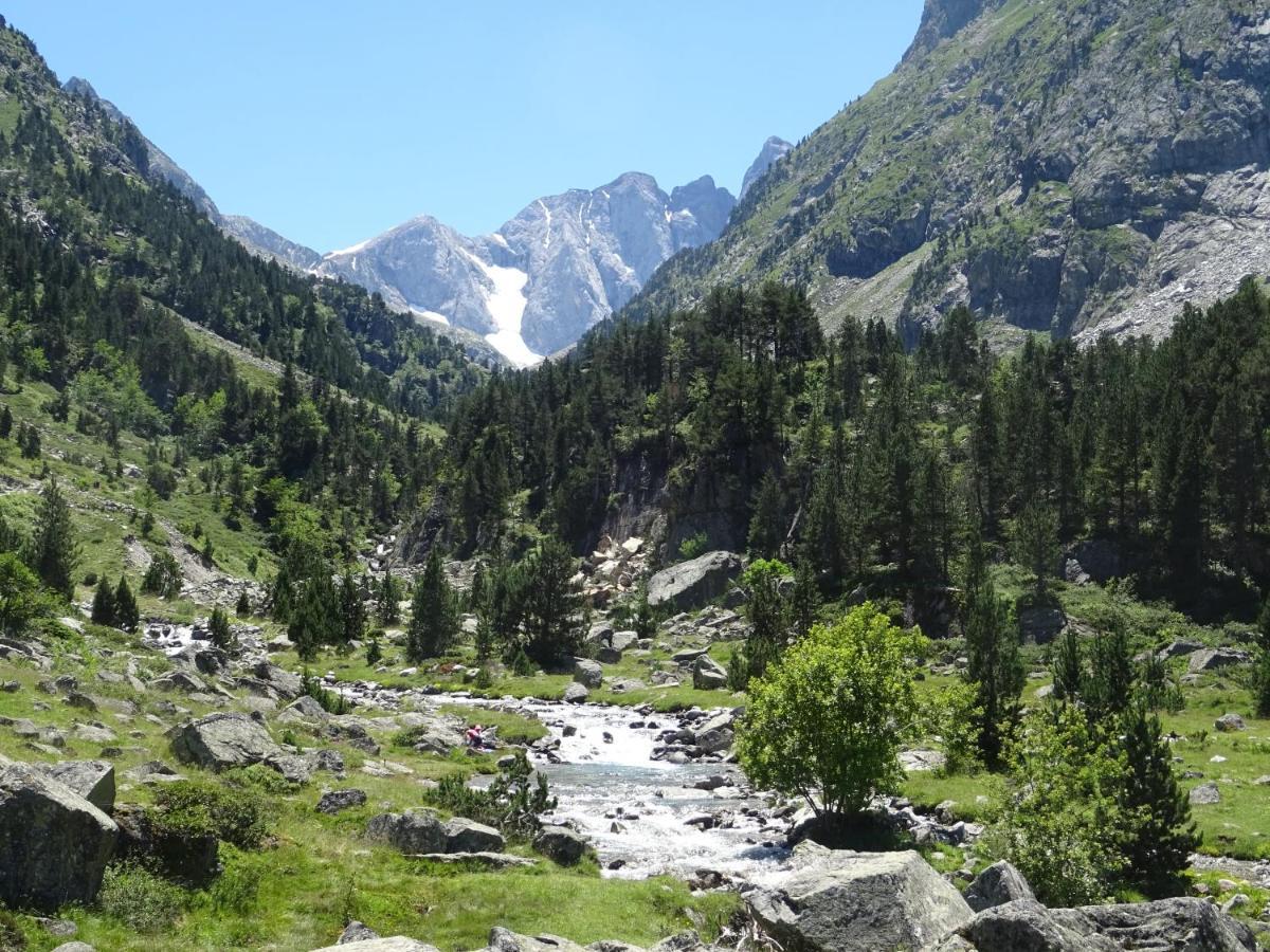 Appartement 4/6 pers 38m2, vue montagne, piscine chauffée, 500m centre ville Cauterets Esterno foto