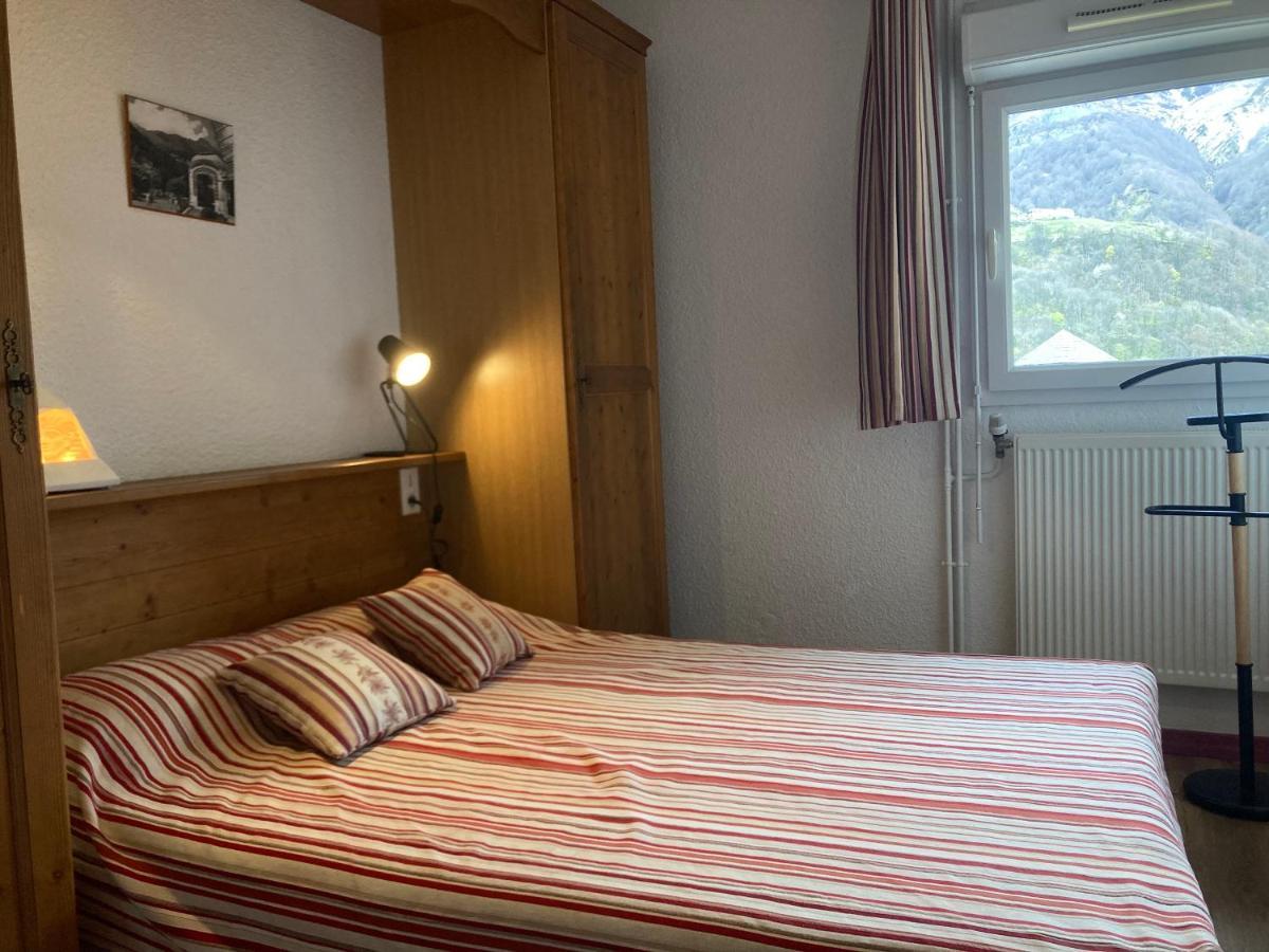 Appartement 4/6 pers 38m2, vue montagne, piscine chauffée, 500m centre ville Cauterets Esterno foto